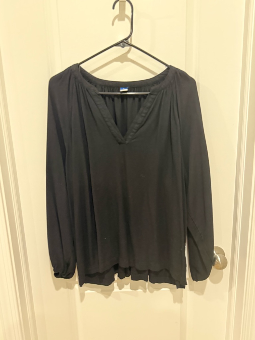 Old Navy Black V-Neck Long-Sleeve Blouse